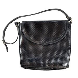 Vintage Buggatti Woven Leather Shoulder Bag Made in Italy Gold Tone Accents Fair